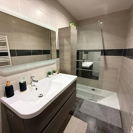 Avec Balcon Vue Bed & Breakfast