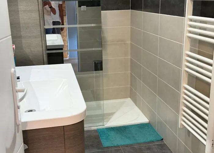 Avec Balcon Vue 住宿加早餐酒店