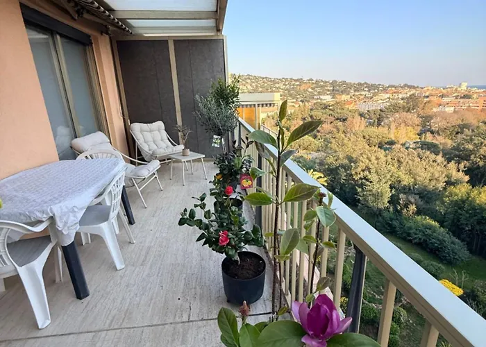 Bed and breakfast Avec Balcon Vue *